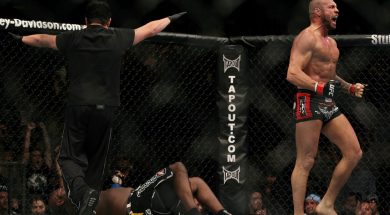 09_UFC118_Couture_Toney_03