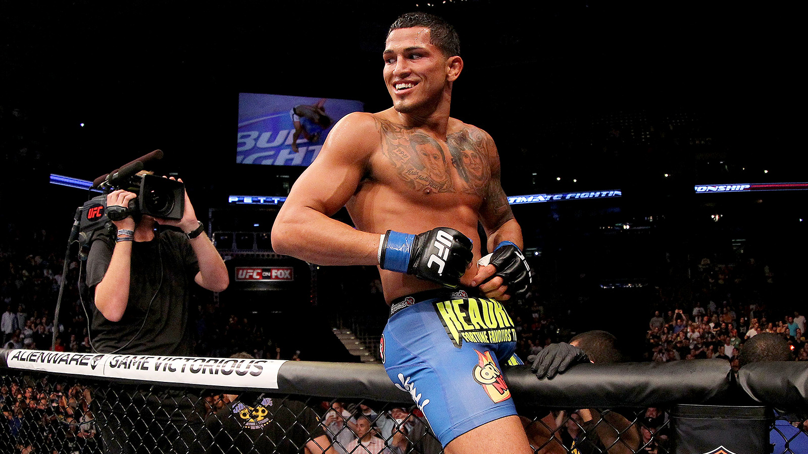 UFC 164: Henderson v Pettis