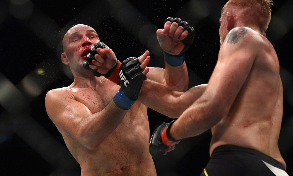 glover-teixeira-alexander-gustafsson-ufc-fight-night-109-3