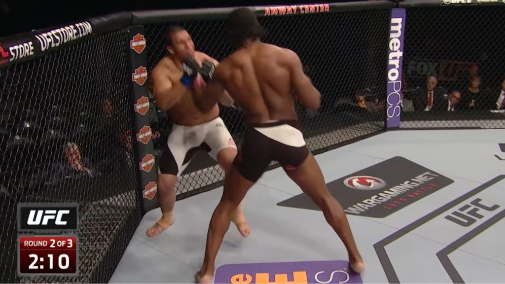 Le KO du jour : Francis Ngannou démolit Luis Henrique pour ses débuts à l'UFC