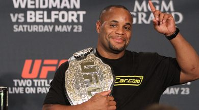 Daniel-Cormier-Champ-Belt-UFC-187-750×370