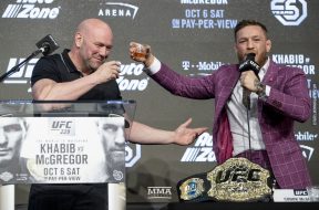 013_Dana_White_and_Conor_McGregor_Whiskey.0