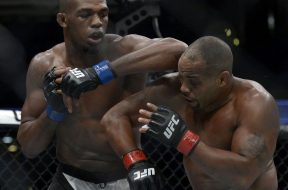 Jon-Jones-Cormier-actumma