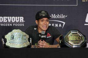 Amanda-Nunes-champ-champ