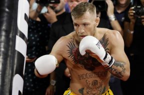 conor-mcgregor-boxe