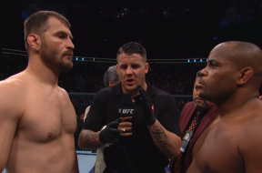 Stipe-Miocic-vs-Daniel-Cormier-staredown-davant-match