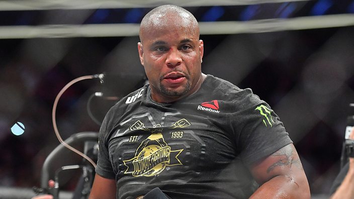 Daniel Cormier et Josh Thomson échangent sur la pandémie de coronavirus et les décisions de l'UFC