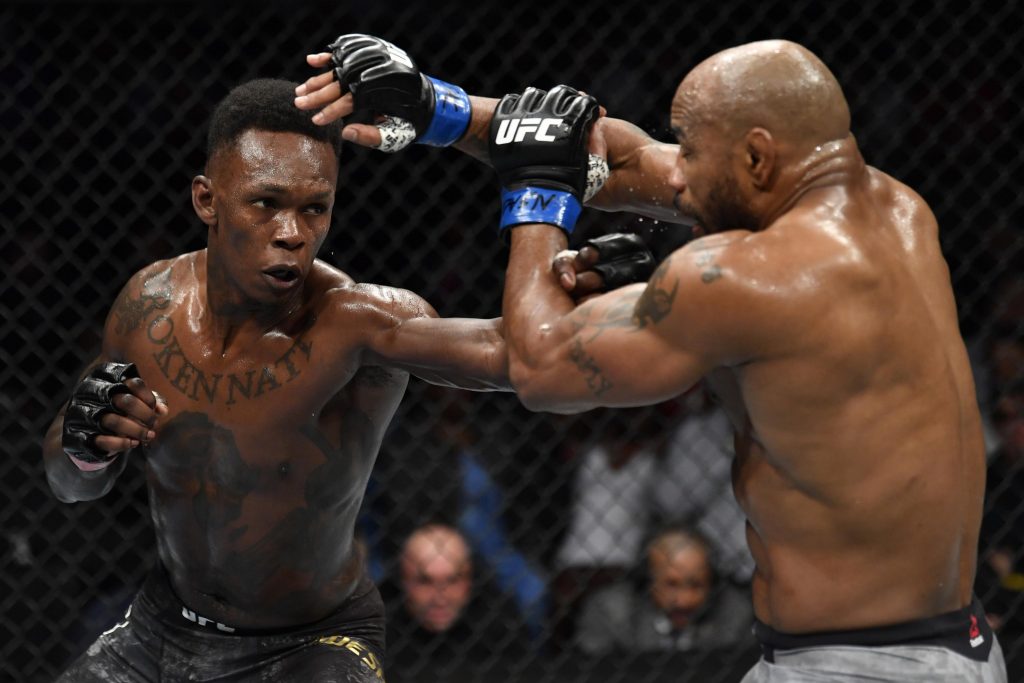 Israel Adesanya en veut à Yoel Romero pour son combat à l'UFC 248