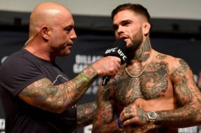 Cody-Garbrandt-au-micro-de-Joe-Rogan-post-pesée