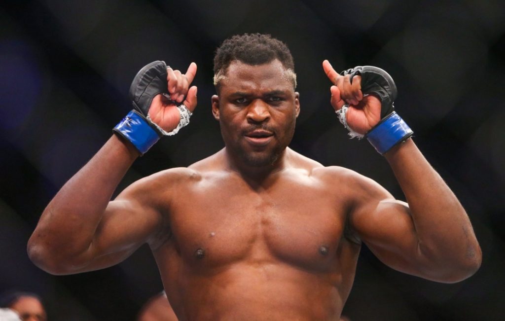 Francis Ngannou est intéressé par un combat contre Jon Jones