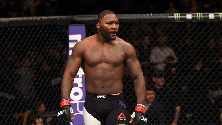 Anthony Johnson plaisante sur un retour en welterweight à l'UFC