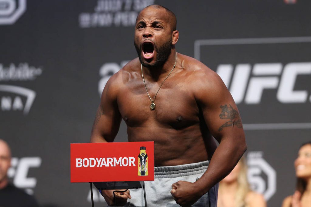 Daniel Cormier n'aime pas le potentiel combat tyson vs Jones