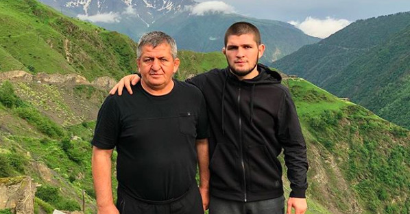 Le père de Khabib va mieux