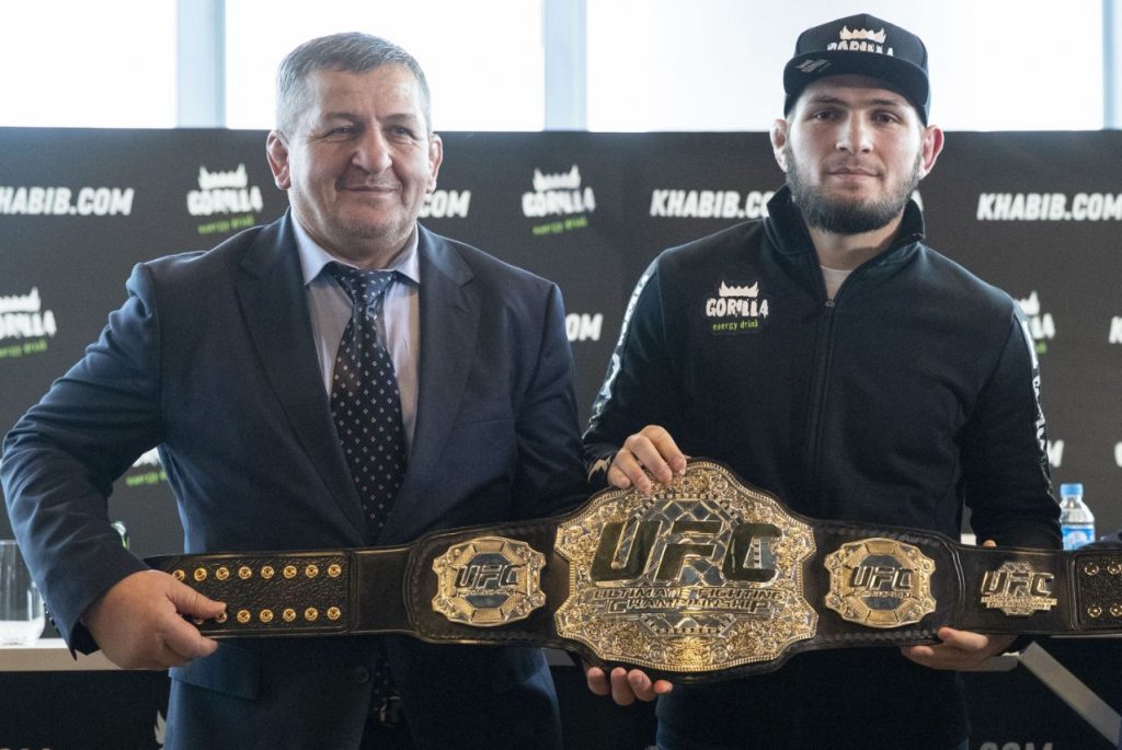 le père de khabib nurmagomedov va mieux mais son état reste grave