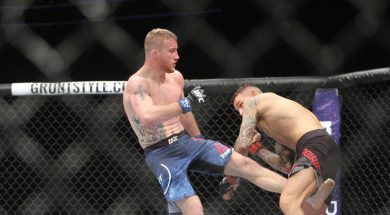 Justin-Gaethje-Leg-Kicking