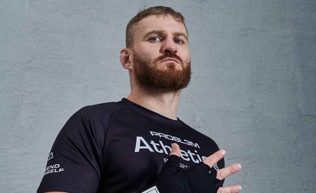 comment blachowicz a battu Adesanya