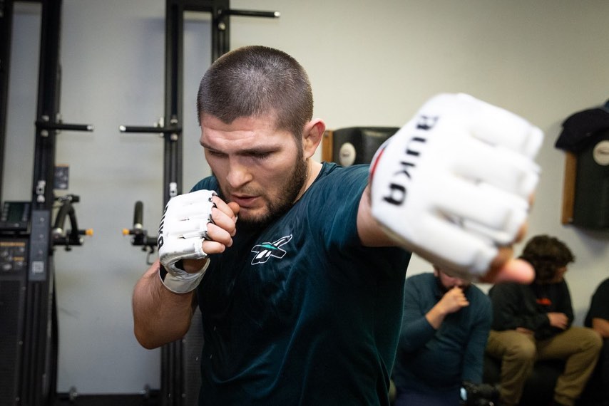 Khabib revient propos contrat Ngannou