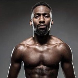 Cedric doumbe fait son retour en MMA