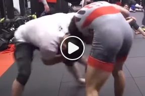 MMA-Vidéo-Makhachev