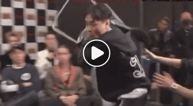 Combattant-mma-chaise-video