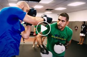 Alex-Pereira-entraînement-Israel-Adesanya-UFC-MMA-Vidéo