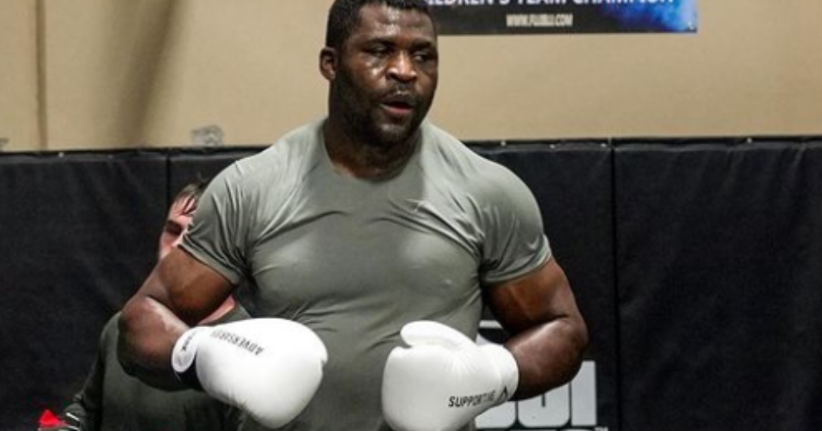 Françis ngannou corrige dana white