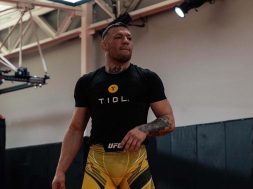 conor-mcgregor-face-face-michael-chandler
