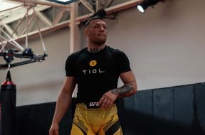 conor-mcgregor-face-face-michael-chandler