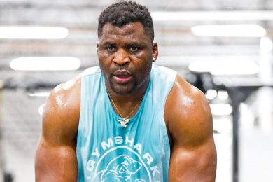 francis-ngannou-signature-organisation-majeure-de-mma