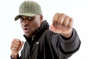 francis-ngannou-proche-signe-ufc