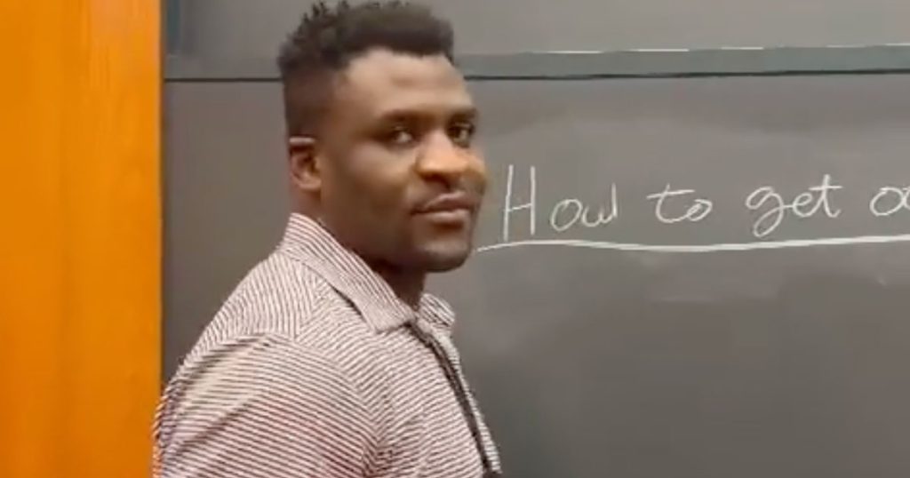 Francis Ngannou envoie un missile à Dana White