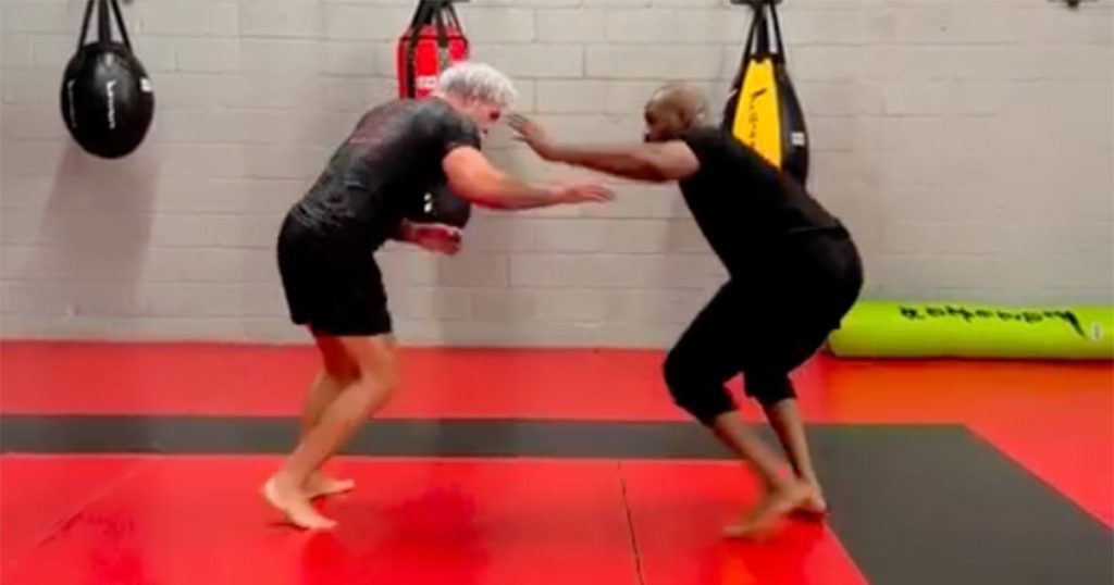 Jon Jones affronte le roi du grappling Gordon Ryan, le niveau est ultra impressionnant 