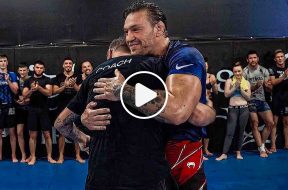 Conor-McGregor-ceinture-UFC-MMA-Vidéo