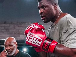 Francis-Ngannou-père-Tyson-Fury