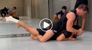 Conor-McGregor-soumet-adversaire-entra&icirc;nement-UFC-MMA-Vid&eacute;o