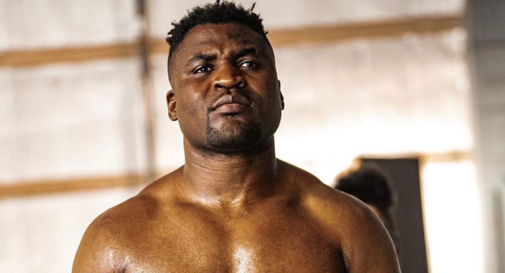 Francis Ngannou connait la période de son retour en MMA