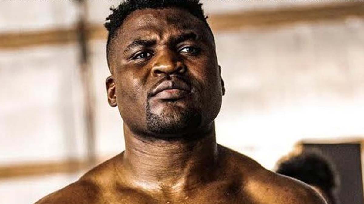 Francis Ngannou se fait clasher par Carl Froch