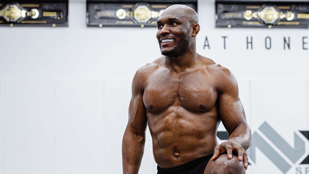 Kamaru Usman revient sur son combat à l'UFC 294 face à Khamzat Chimaev