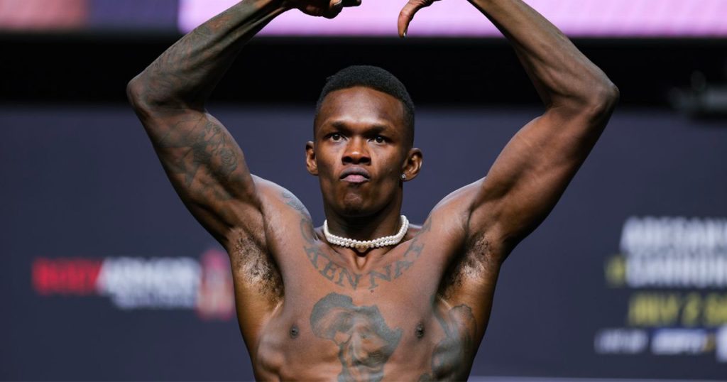 Israel Adesanya fera son retour à l'UFC 300 d'après Chael Sonnen, découvrez son adversaire