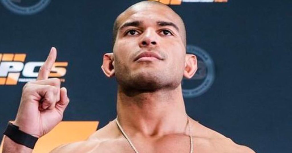 Un champion de Jiu-Jitsu Brésilien gagne son premier combat de MMA grace à un high-kick
