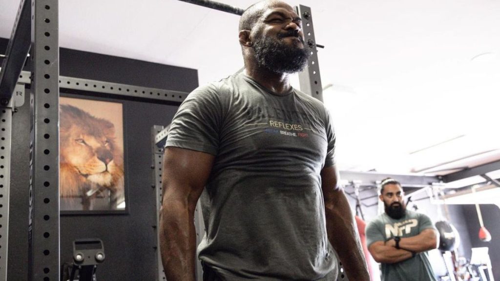 Le champion des poids lourds de l'UFC, Jon Jones, réagit à une publication Instagram d'un athlète de très haut niveau. 'Bones' pense que ce dernier pourrait faire des ravages en MMA.