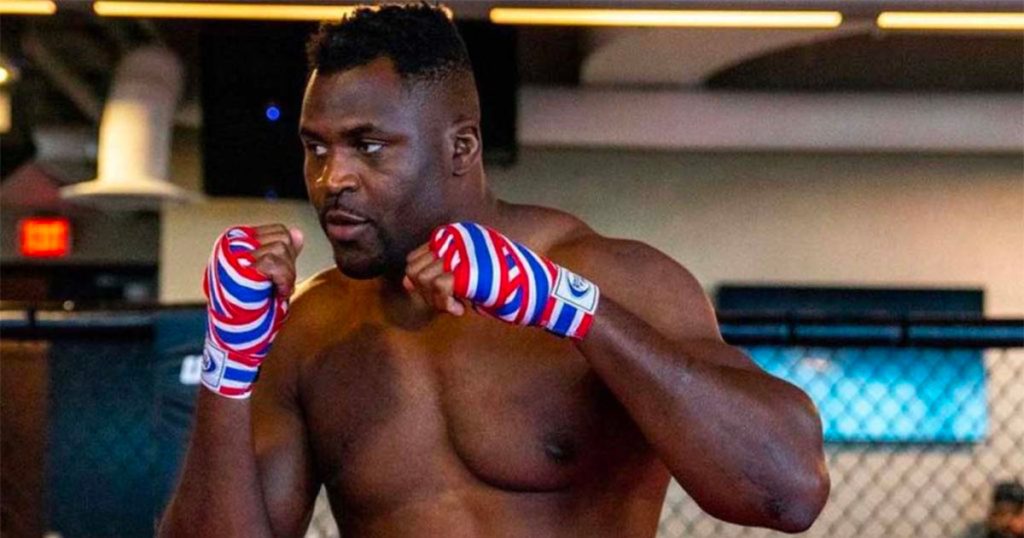 Francis Ngannou révèle s'il préfère affronter Jon Jones ou Tyson Fury : "Le MMA, ce n'est pas fini"