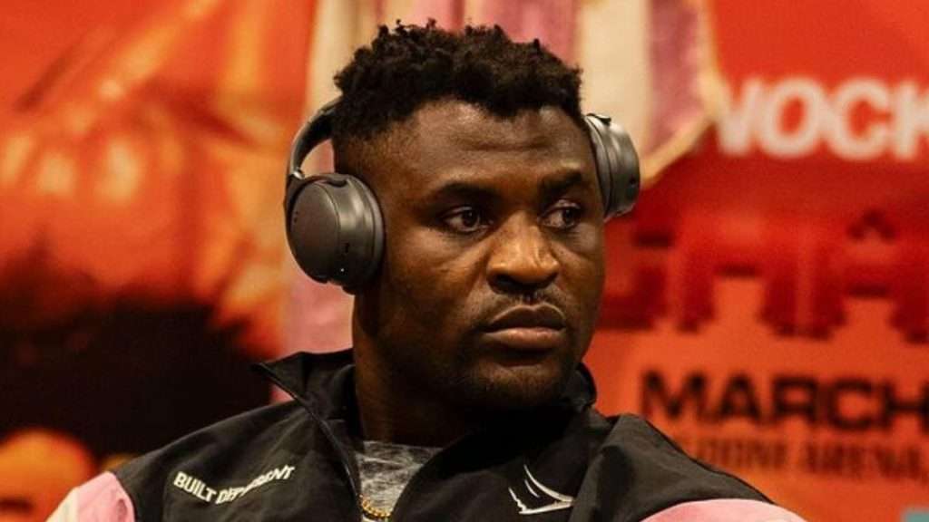 Francis Ngannou a pris position suite à sa défaite lors de son combat de boxe contre Anthony Joshua. Pour lui, il est clair qu'entre "AJ" et Tyson Fury, l'un des deux sortirait vainqueur haut la main en cas de duel.