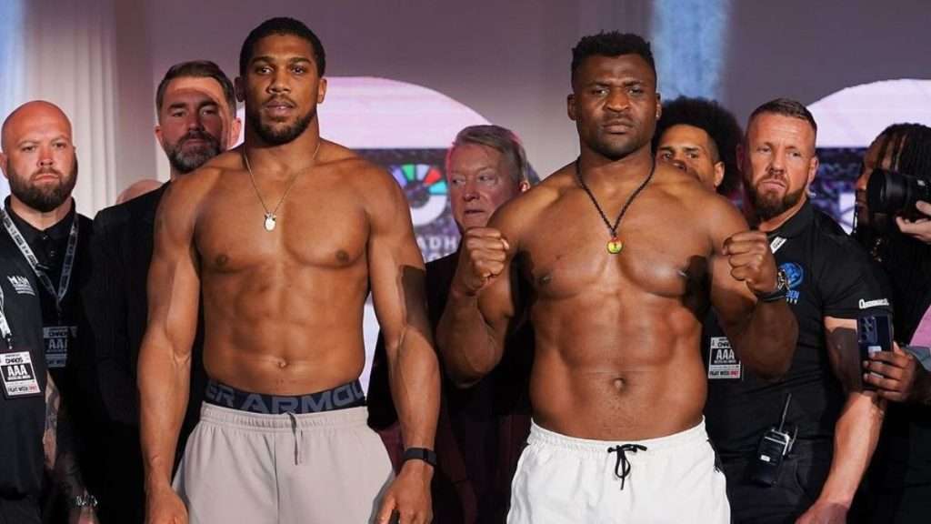 Francis Ngannou manque peut-être d'expérience en boxe par rapport à Anthony Joshua mais il aura un net avantage physique sur le ring, ce vendredi 8 mars.