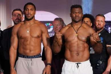Francis-Ngannou-se-pr&eacute;sente-beaucoup-plus-lourds-que-Anthony-Joshua