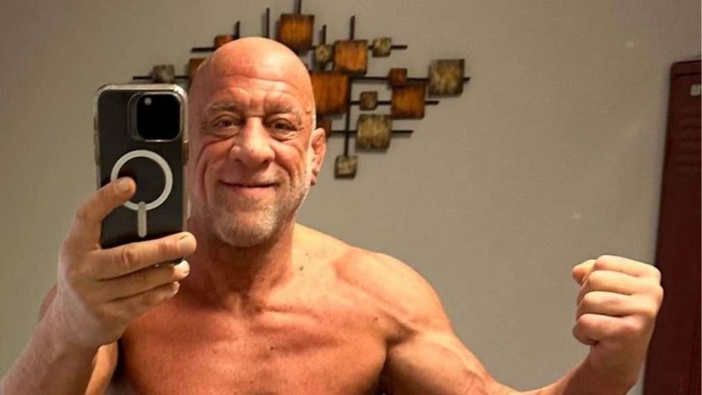 Le Hall of Famer de l'UFC, Mark Coleman a été transporté à l'hôpital pour son état critique, après avoir risqué sa vie pour sauver ses parents d'un incendie.