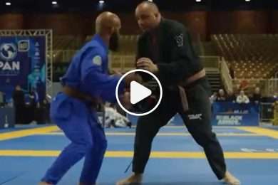 L&eacute;gende-UFC-Demetrious-Johnson-soumet-colosse-jiu-jitsu-MMA-Vid&eacute;o