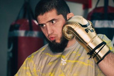 Islam-Makhachev-adversaire-&agrave;-&eacute;viter-UFC-300-Daniel-Cormier-MMA