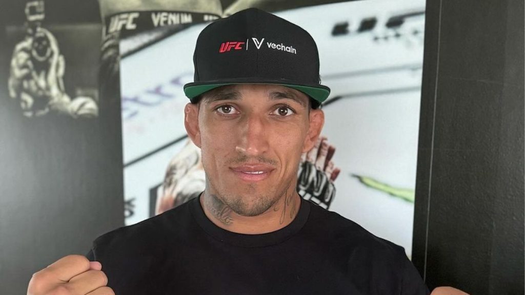 Charles Oliveira s'est exprimé sur la personne qui selon lui, sortira victorieuse du main event de l'UFC 300 de ce week-end, le 13 avril.