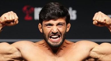 UFC-300-Le-physique-incroyable-Arman-Tsarukyan-pour-son-combat-contre-Charles-Oliveira